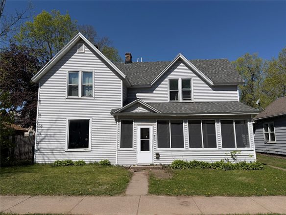 614 Cochrane Street, Eau Claire WI 54703 - ResidentialIncome house for sale - MLS #1601106 - image1