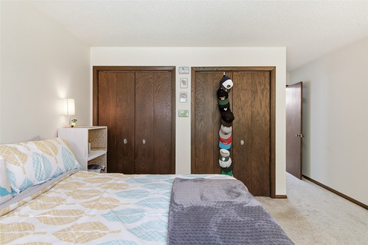 E865 Woodridge Drive, Eau Claire, WI