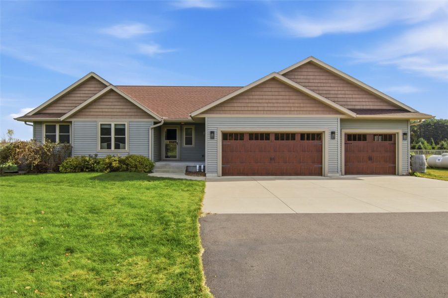 S8699 Steinhauer Drive
