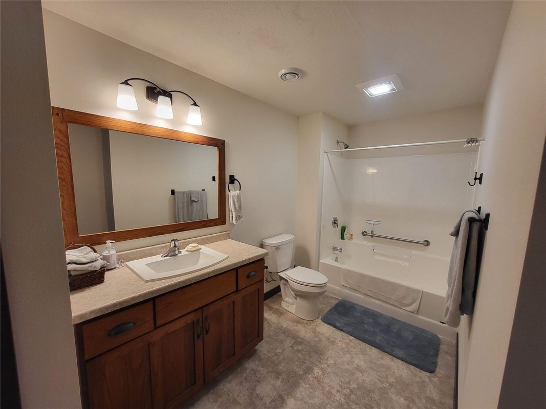 231 E Thomas Street, Rice Lake, WI — photo 26