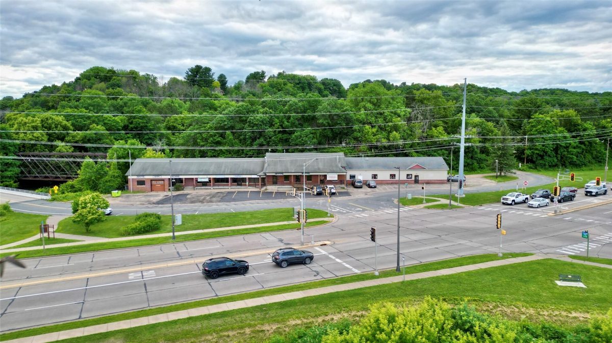 513 Broadway Street, Menomonie WI 54751 - CommercialSale house for sale - MLS #1603292 - image4
