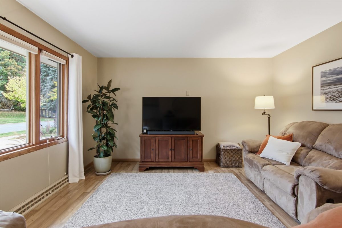 2910 Terry Lane, Eau Claire WI 54703 - Residential house for sale - MLS #1606260 - image11