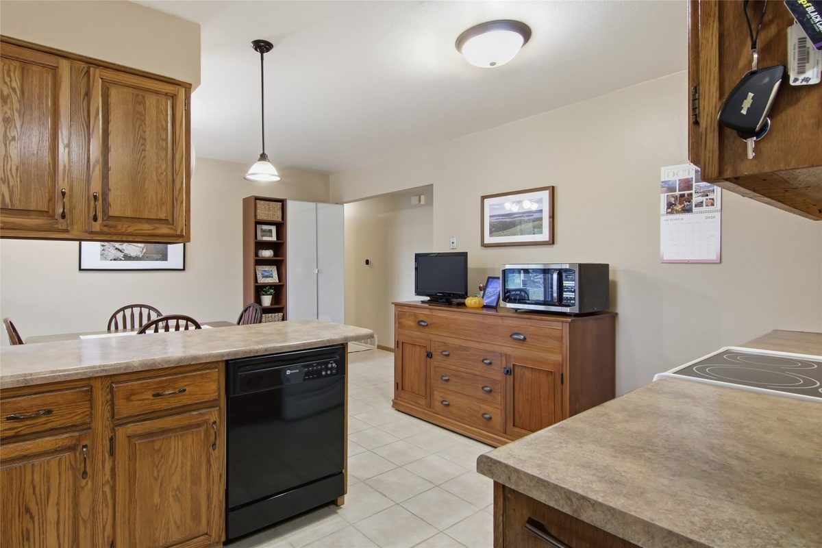 2910 Terry Lane, Eau Claire WI 54703 - Residential house for sale - MLS #1606260 - image6