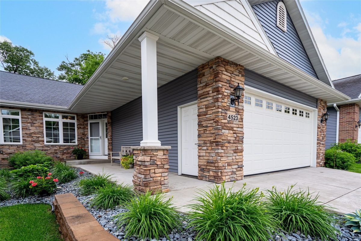 4523 Village Oaks Circle, Eau Claire WI 54701 - Residential house for sale - MLS #1602689 - image3