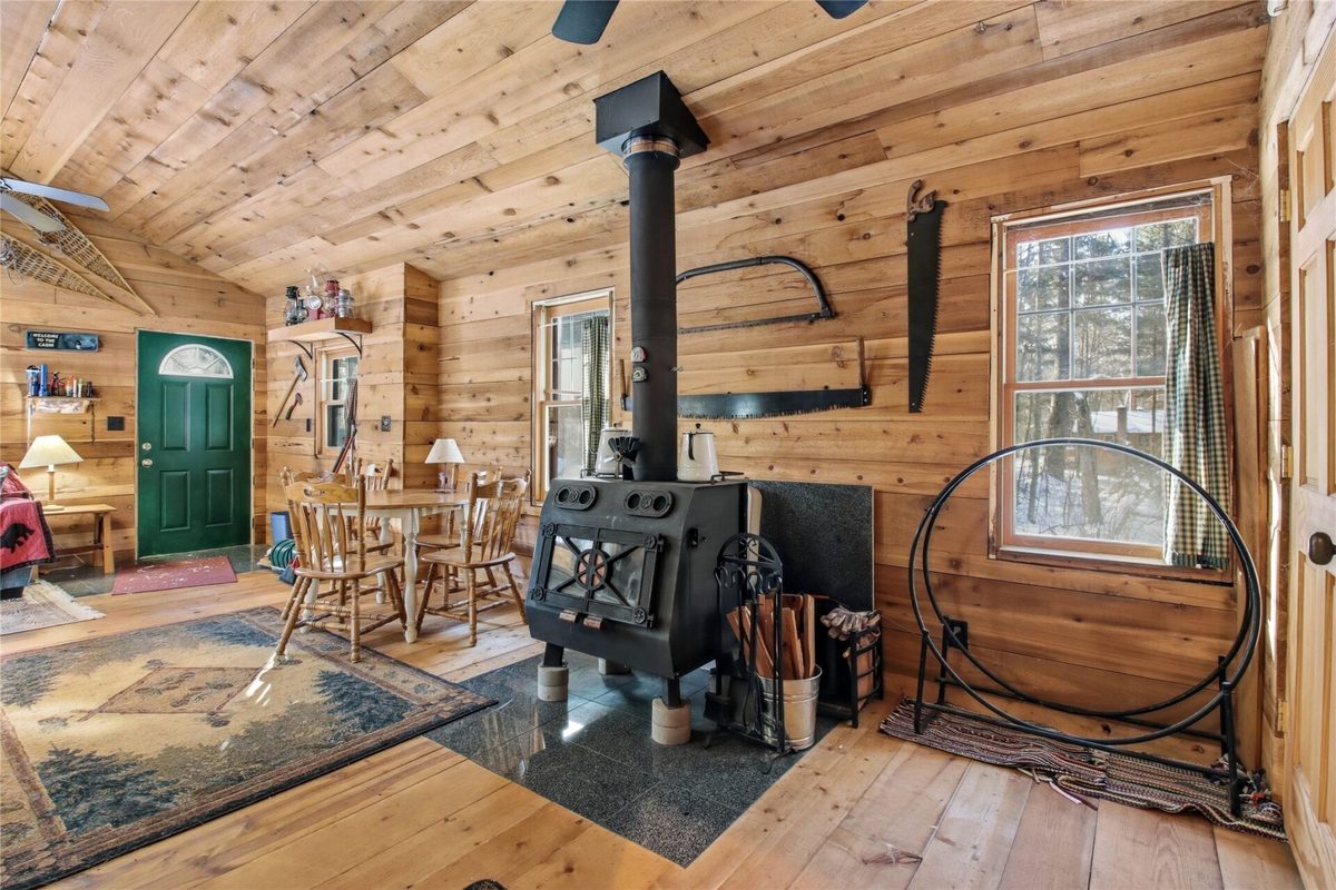 Hayward WI 54843 - Residential house for sale - MLS #1599257 - image2