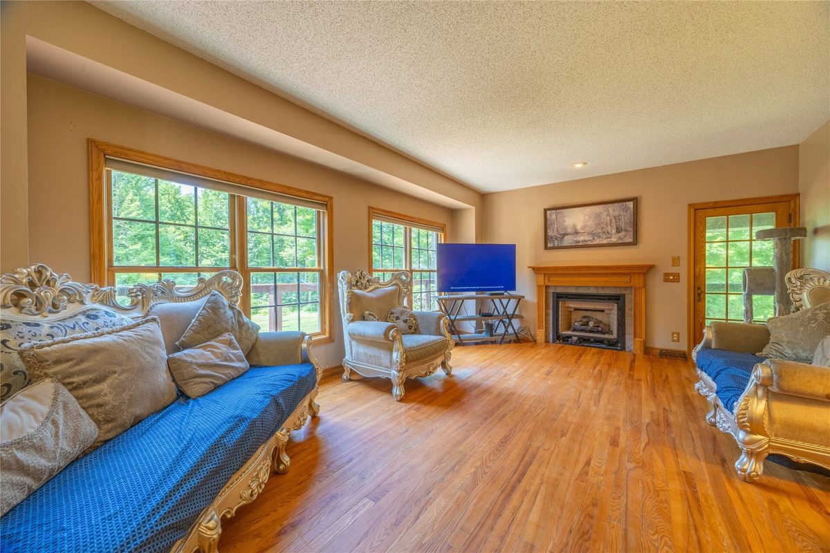 W8259 Summit Avenue, Ladysmith WI 54848 - Residential house for sale - MLS #1602863 - image4