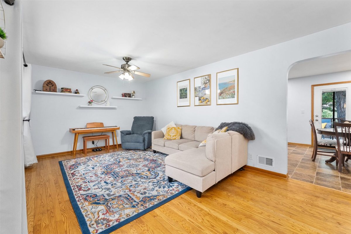 2129 Lexington Boulevard, Eau Claire WI 54701 - Residential house for sale - MLS #1602818 - image6