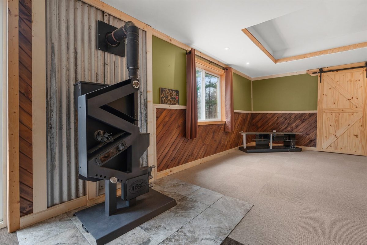N5353 Thornapple Road, Ladysmith, WI