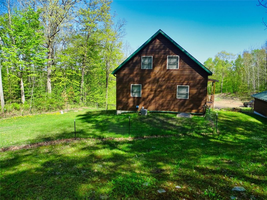 8920 Larson Court, Hayward WI 54843 - Residential house for sale - MLS #1599772 - image10