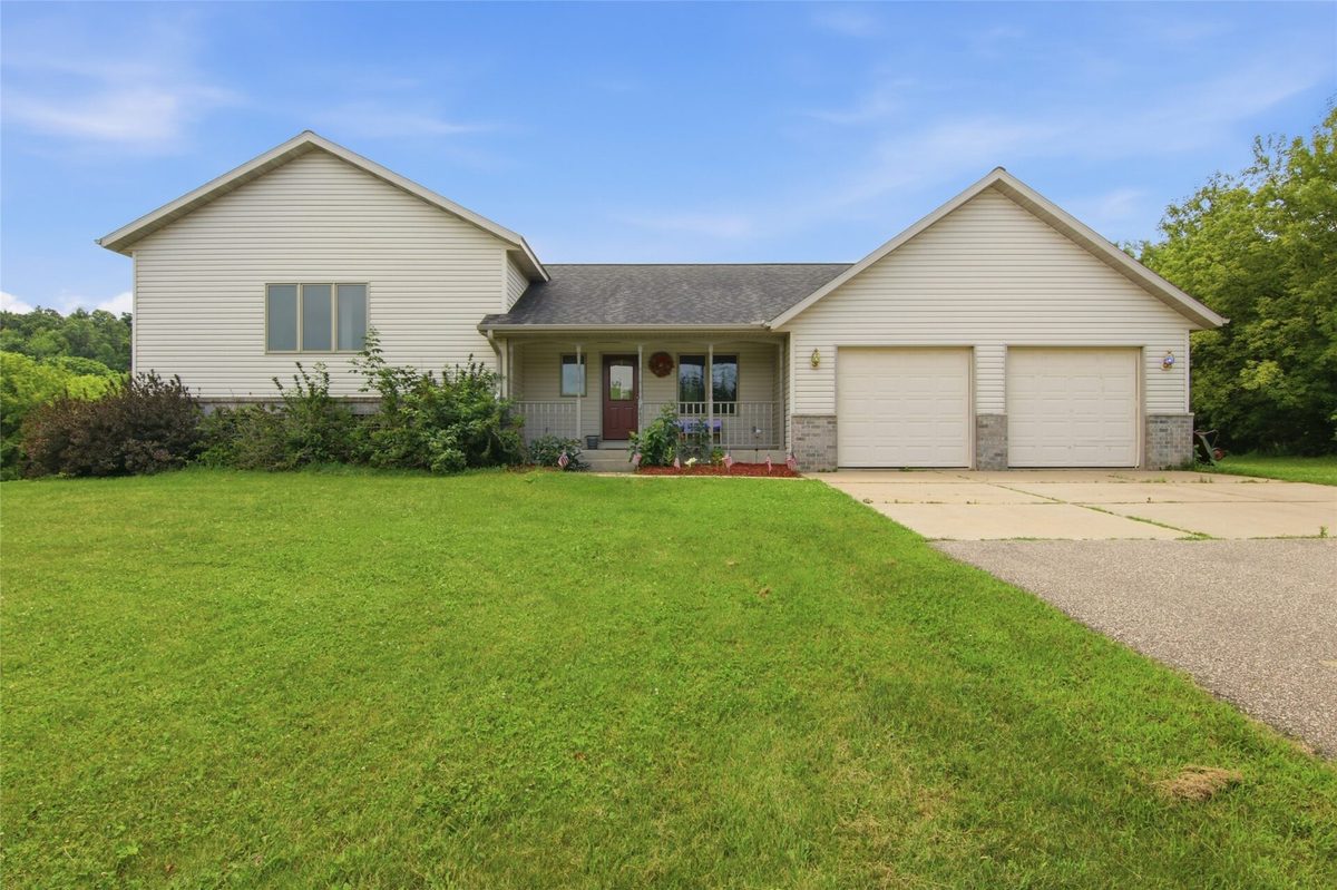 10255 Voight Road, Fall Creek WI 54742 - Residential house for sale - MLS #1603490 - image2
