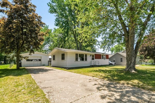 241 1st Avenue, Chippewa Falls WI 54729 - Residential house for sale - MLS #1601504 - image1
