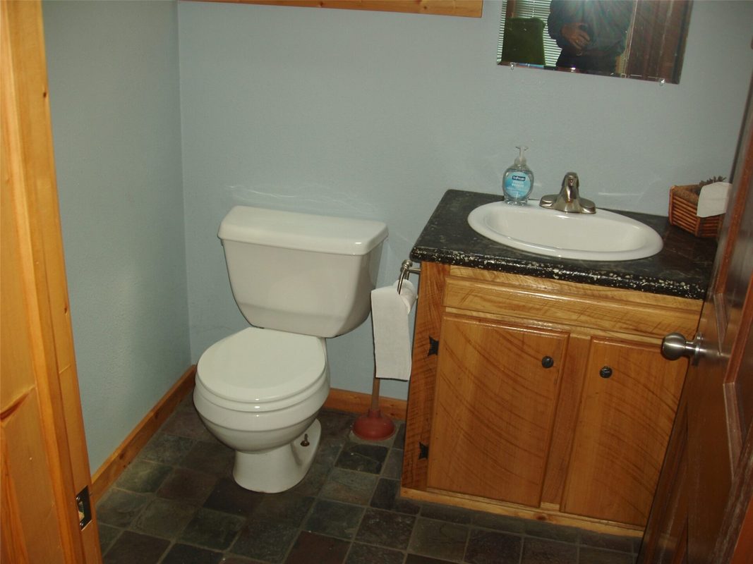 W11049 N LeTourneau Lake Road, Park Falls WI 54552 - bathroom