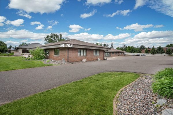 703 Hamilton Avenue, Eau Claire WI 54701 - CommercialLease house for sale - MLS #1591313 - image1