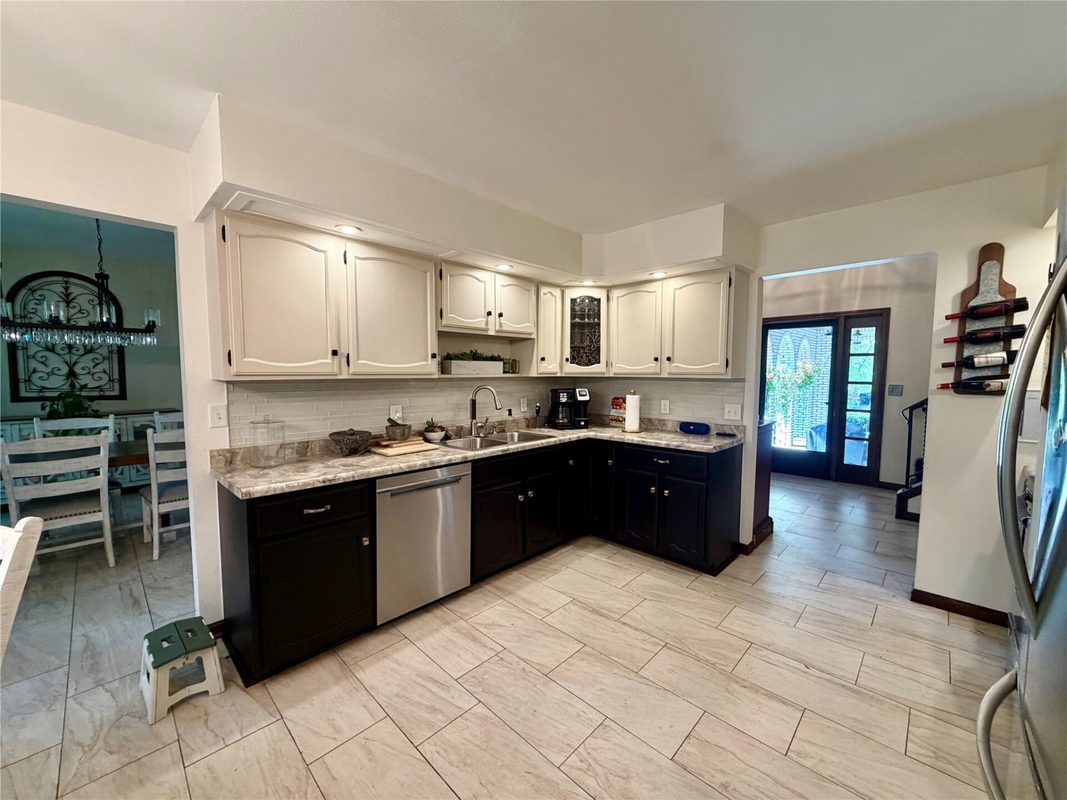 1011 Skyview Drive, Altoona WI 54720 - Residential house for sale - MLS #1604404 - image11