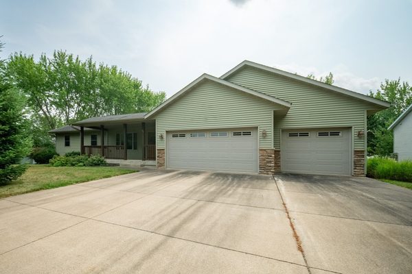 913 Bridgewater Avenue Chippewa Falls WI 54729