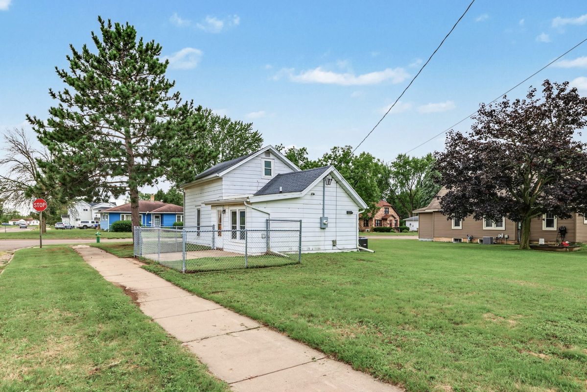 1134 Water St, Chippewa Falls WI 54729 - Residential house for sale - MLS #1604958 - image4