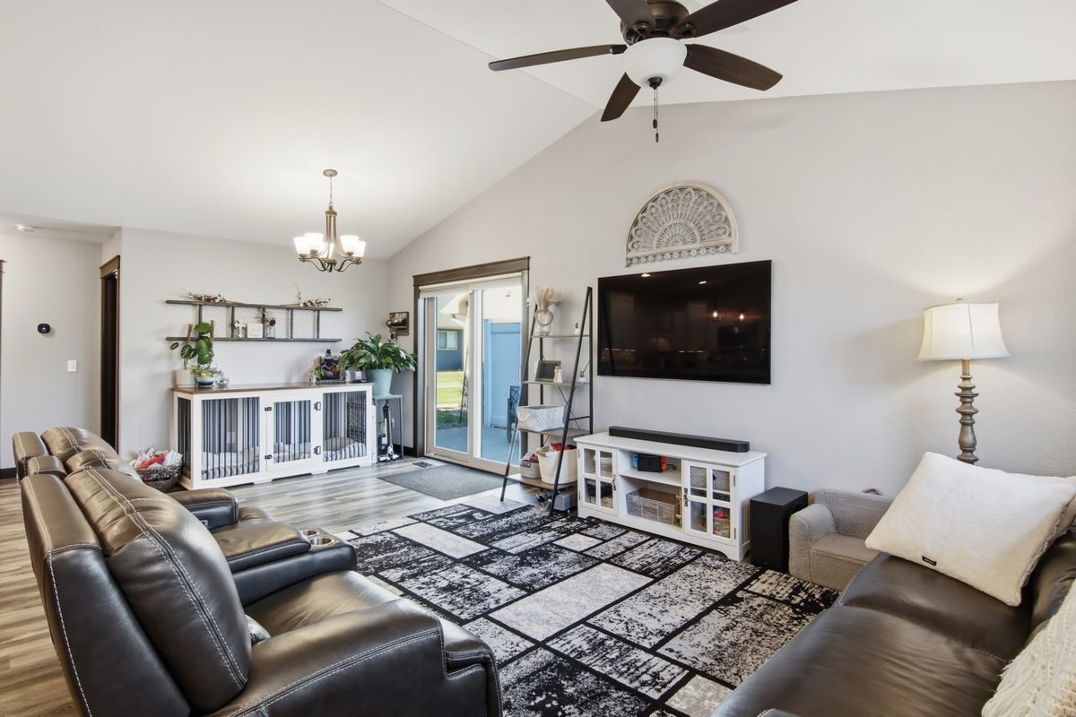 5642 Green Park Drive, Eau Claire WI 54703 - Residential house for sale - MLS #1600373 - image2