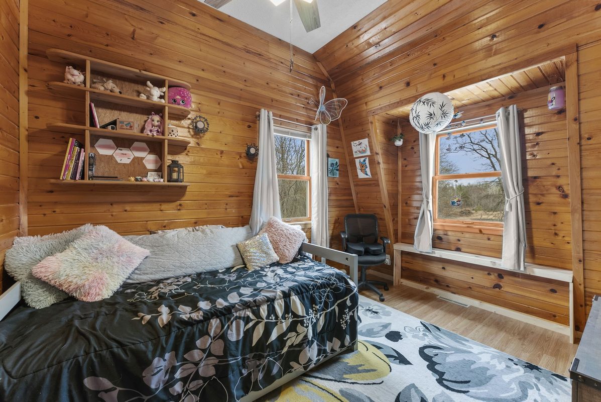 25445 Spaulding Road, Grantsburg, WI