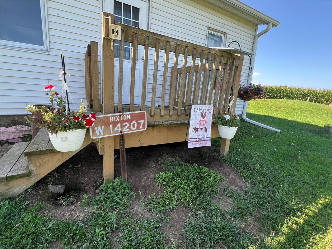 14207 Holmes Road, Hixton WI 54635 - Farm house for sale - MLS #1604847 - image3