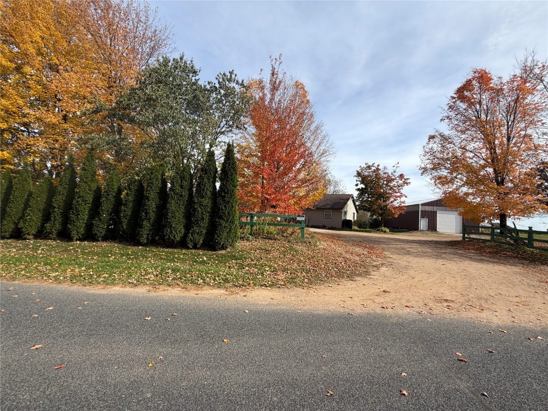 8063 North Road, Eau Claire WI 54701 - Residential house for sale - MLS #1606178 - image9