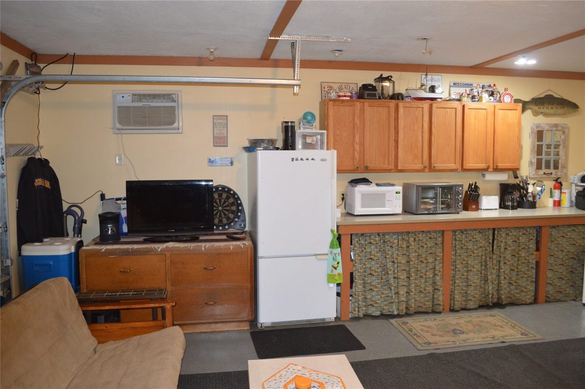 8467 S County Road P, Lake Nebagamon, WI — photo 9