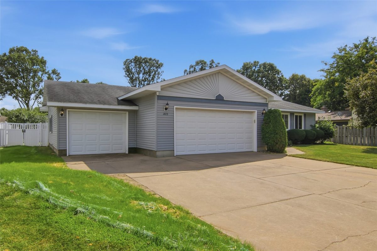 1815 Frisbie Lane, Eau Claire WI 54703 - Residential house for sale - MLS #1604626 - image8