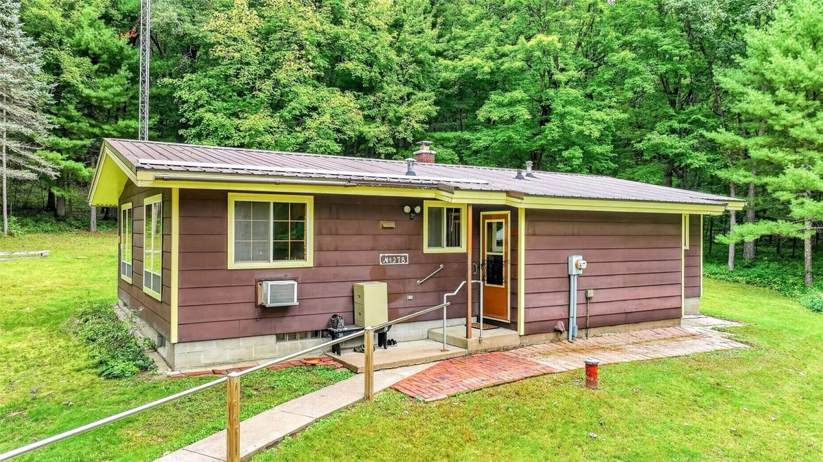 N9278 State Road 25, Colfax WI 54730 - Residential house for sale - MLS #1605396 - image2