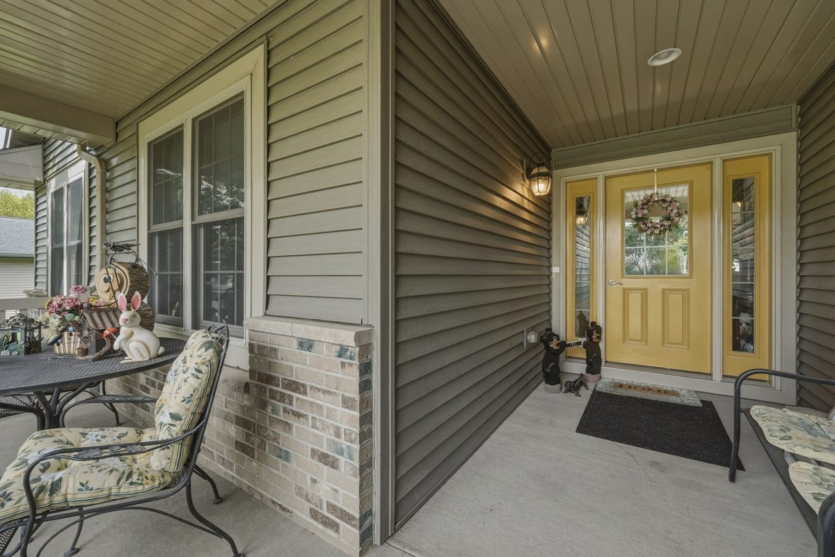 420 E 1st Street, Loyal, WI