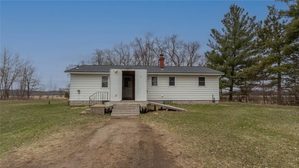W7385 State Road 85, Eau Claire WI — $259,900