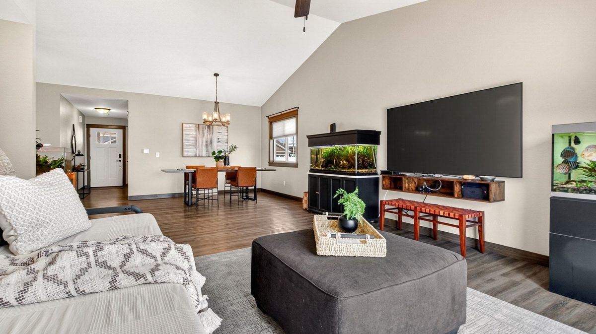 4881 Field Crest Lane, Eau Claire WI 54701 - Residential house for sale - MLS #1599962 - image11