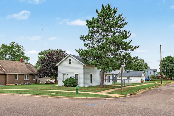 1134 Water St, Chippewa Falls WI 54729 - Residential house for sale - MLS #1604958 - image1