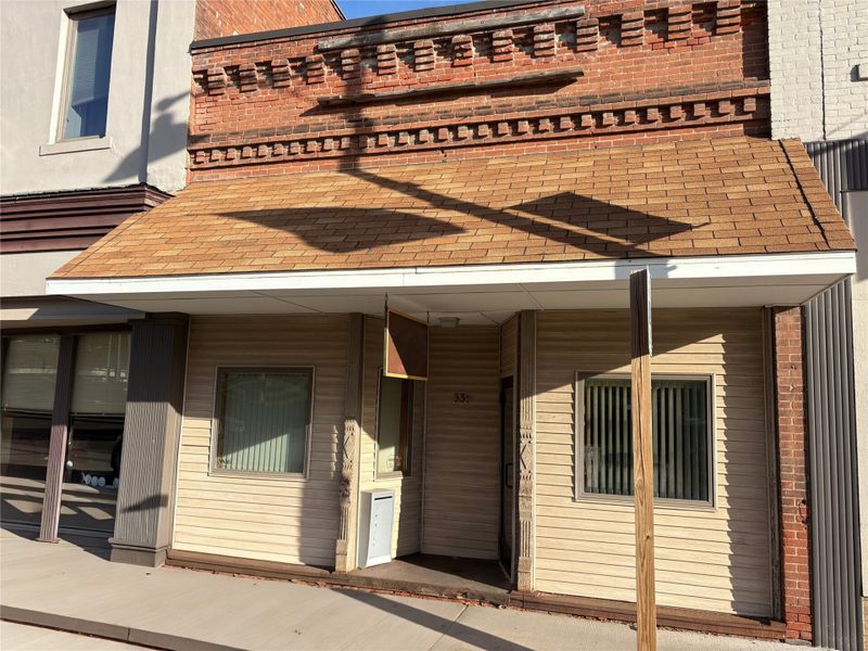 335 E La Salle Avenue