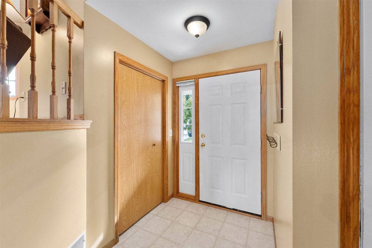 221 La Mans Lane, Eau Claire WI 54703 - Residential house for sale - MLS #1604868 - image6
