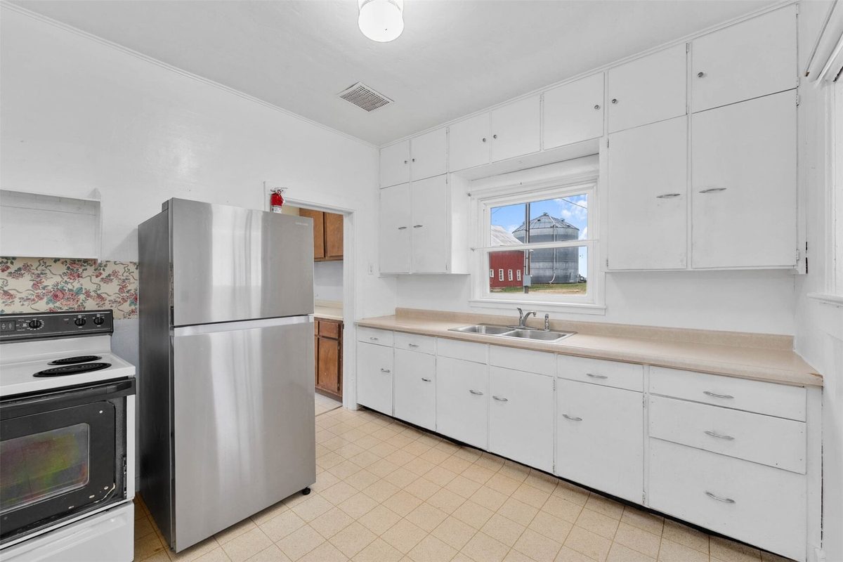 N14332 Town Hall Road, Fairchild WI 54741 - Residential house for sale - MLS #1604694 - image9