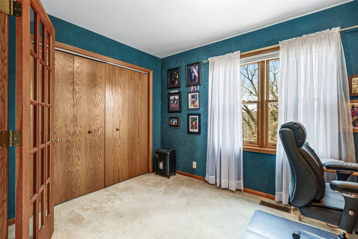 318 Paris Place  Eau Claire WI 54703 — photo 31