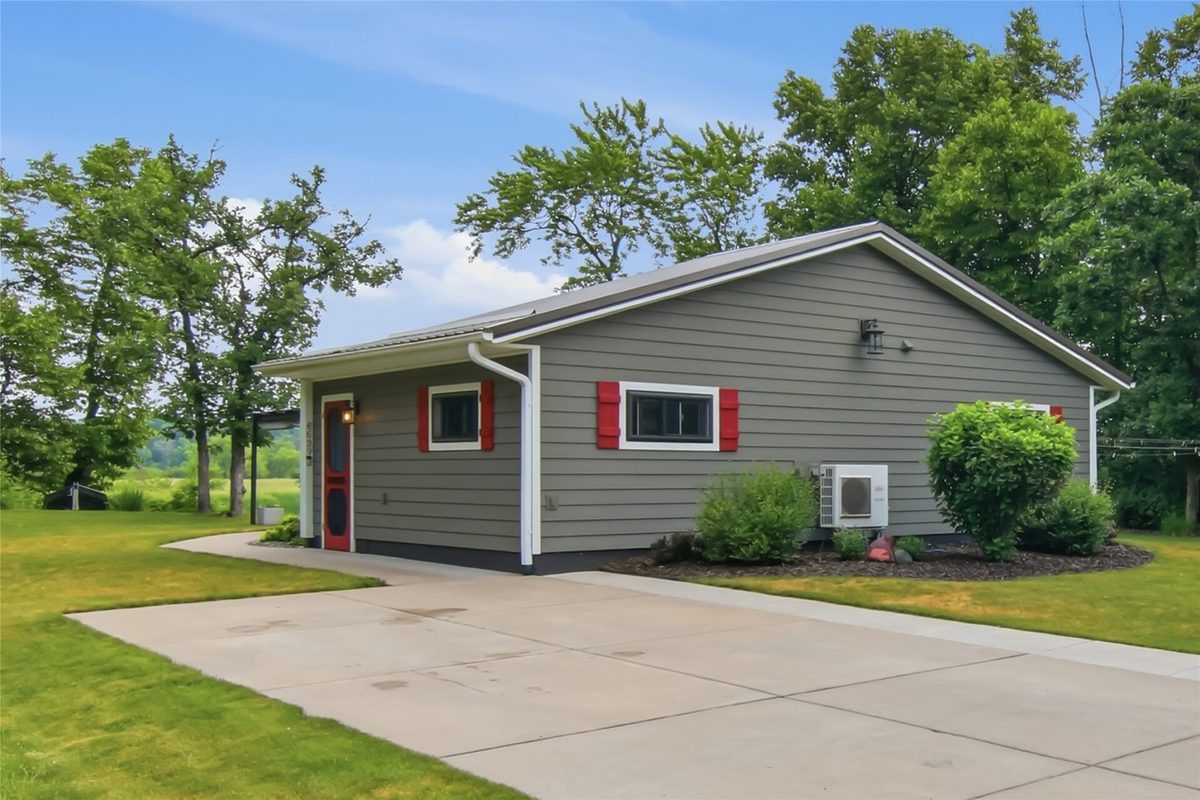 E6699 841st Avenue, Colfax, WI