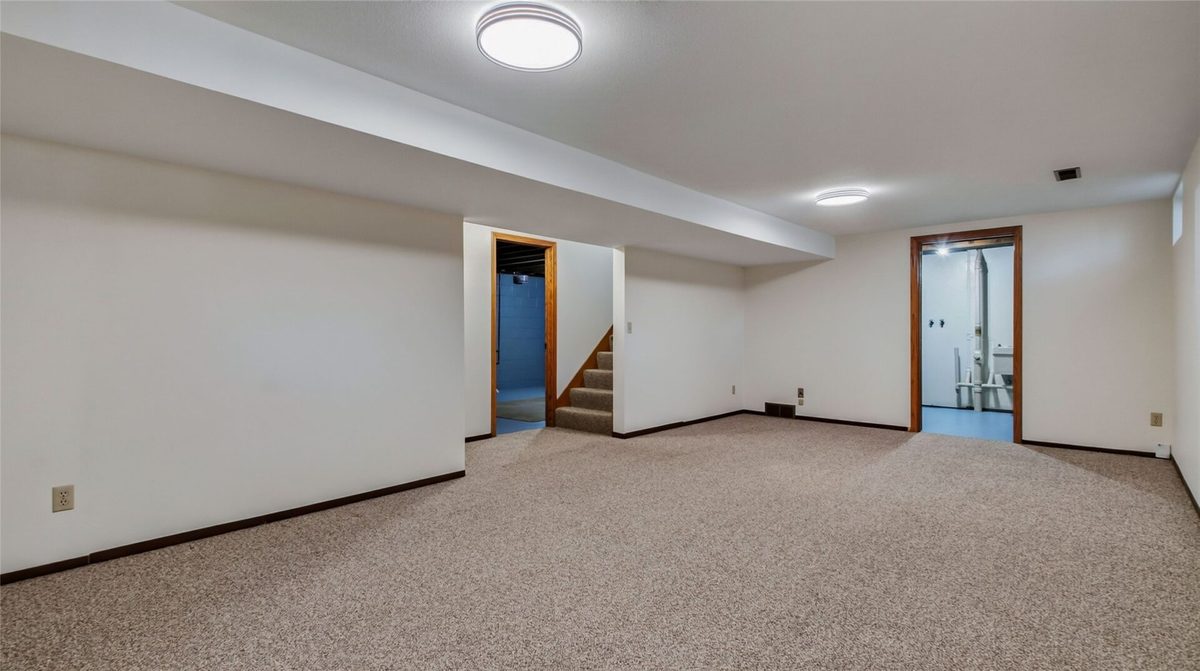 2810 & 2812 Hallie Lane, Eau Claire WI 54703 - ResidentialIncome house for sale - MLS #1605204 - image10