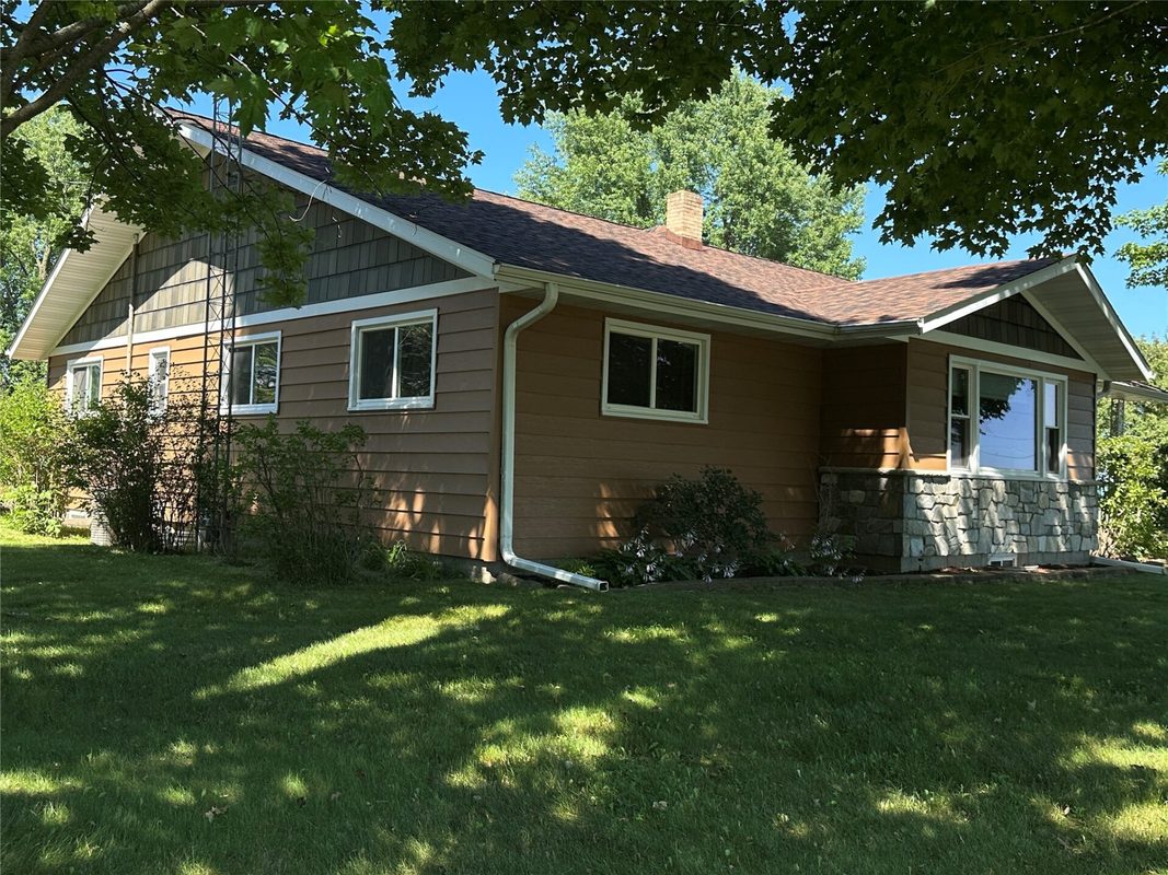 E910 Cedar Road, Eau Claire WI 54701 - Residential house for sale - MLS #1603236 - image3