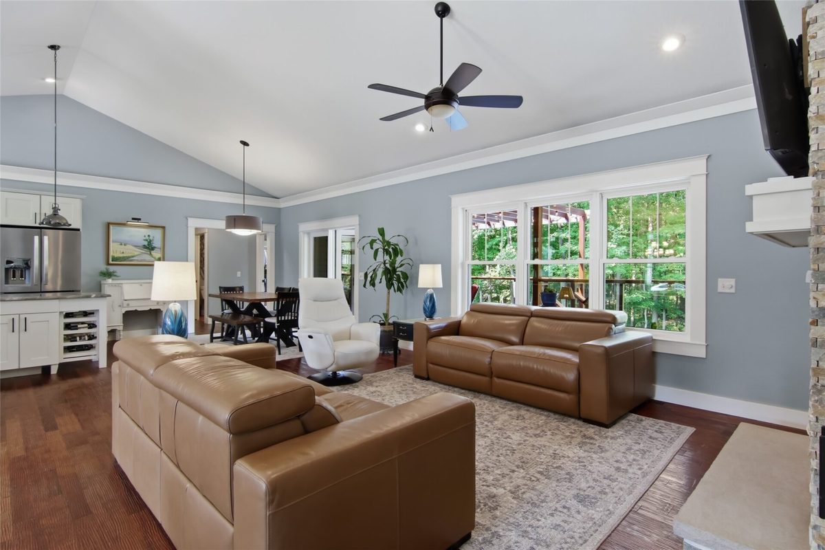 4338 Heritage Drive, Eau Claire, WI
