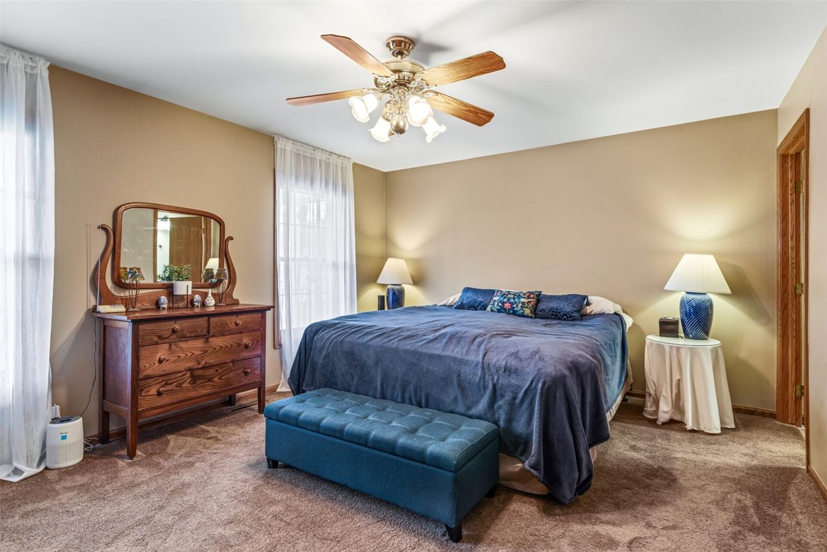 318 Paris Place  Eau Claire WI 54703 — photo 24