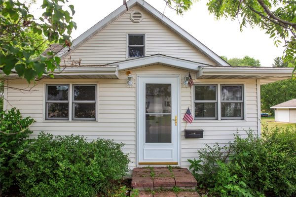 389 Lincoln Street Mondovi WI 54755