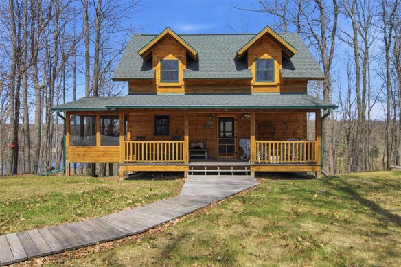 10471 N Scarlet Tanager Lane, Hayward WI — $470,000