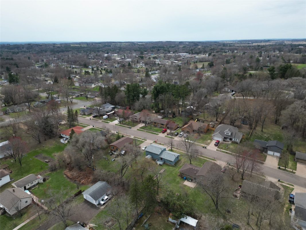 Residential at 2107 15th Street, Eau Claire, WI 54703 — photo 41