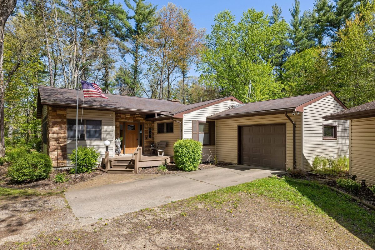 N7084 US Highway 12, Black River Falls WI 54615 - Residential house for sale - MLS #1601056 - image2