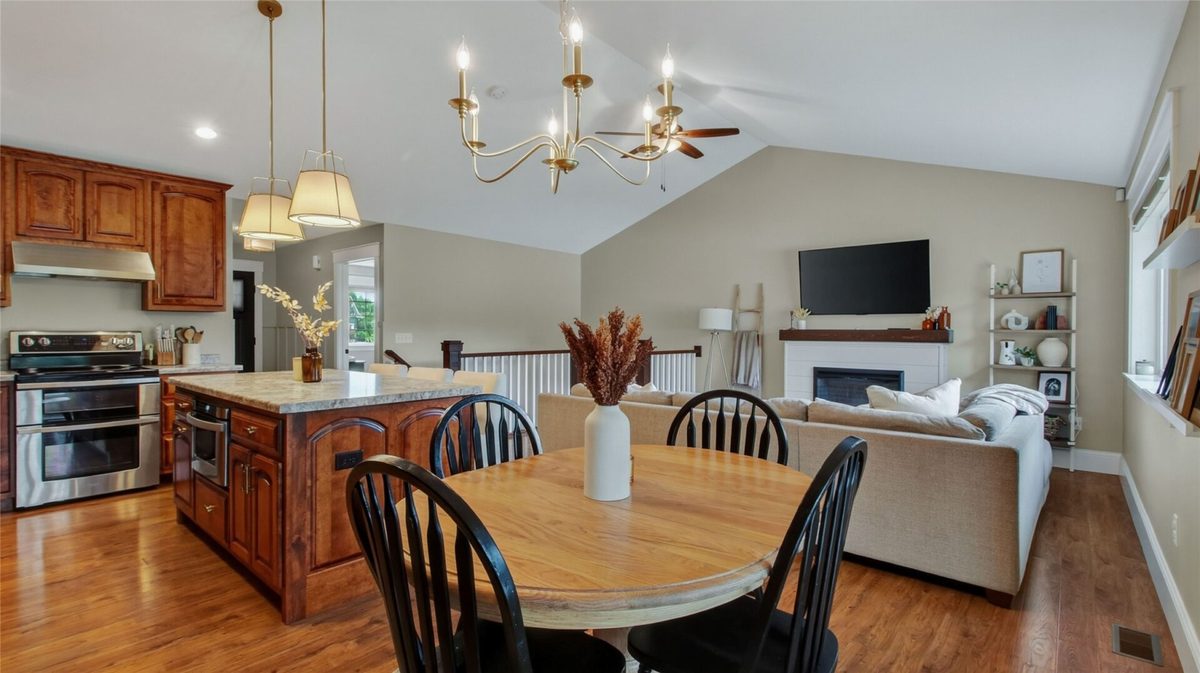 2168 Saint Andrews Drive, Altoona WI 54720 - Residential house for sale - MLS #1604585 - image2