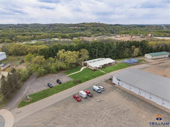 2725 & 2720 Arbor Court, Eau Claire WI 54701 - CommercialSale house for sale - MLS #1601993 - image1