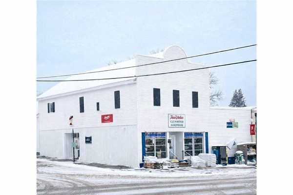 147 E Oak Street, Glenwood City, WI