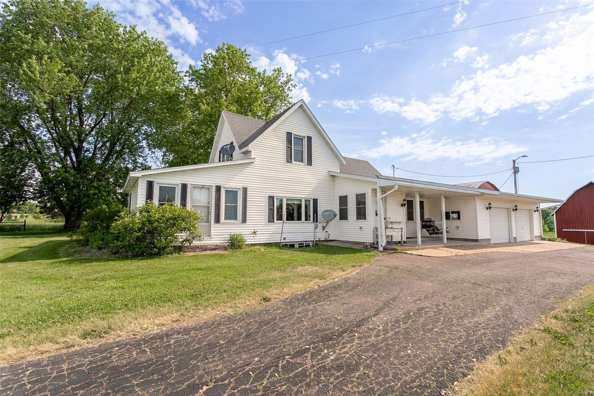 N14386 Townline Road, Fairchild WI 54741 - Residential house for sale - MLS #1604553 - image2