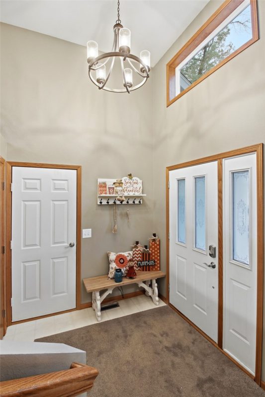 2737 Jeanne Lane, Eau Claire WI 54703 - Residential house for sale - MLS #1605974 - image2