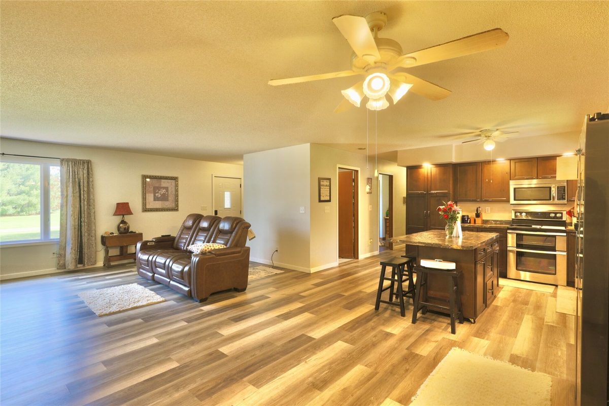 N7073 State Road 40, Elk Mound WI 54739 - Residential house for sale - MLS #1600950 - image9